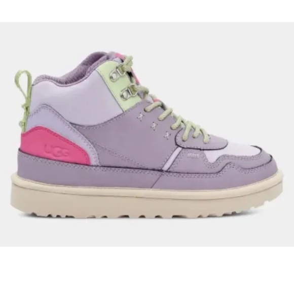 NWOB UGG®Highland High Top Heritage Hiking Boot. MSRP $120 - Picture 3 of 16